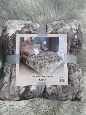 Brand New king/Queen size flannel Blanket Silver gray color soft cozy thick